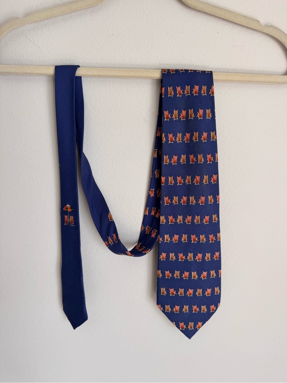 Off Island by Stanley Blacker Beach Chair Novelty Silk Tie Navy Blue Made in USA